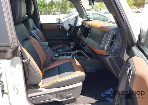 2024 Ford Bronco Outer Banks z USA, uszkodzony, nr VIN 1FMDE8BH4RLB07497